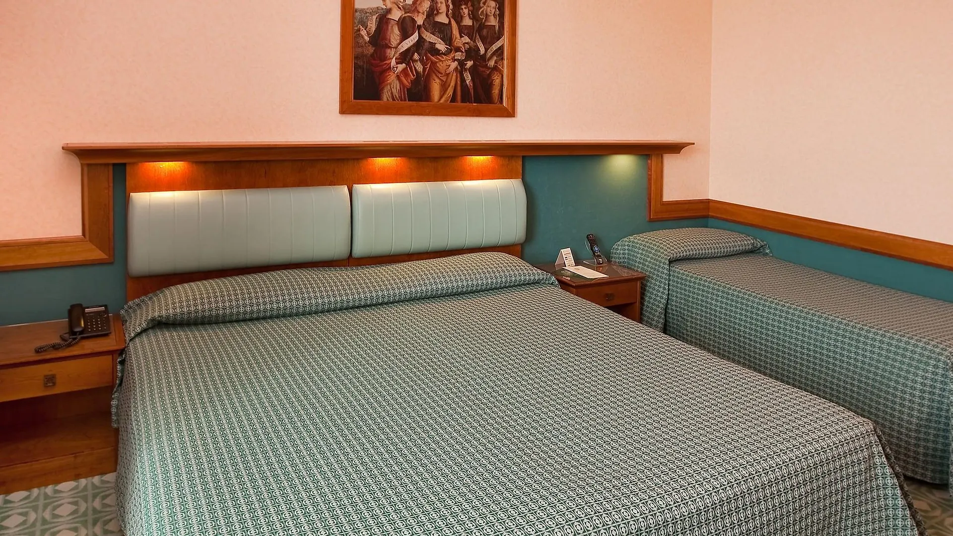 Sangallo Palace Perugia 4*,