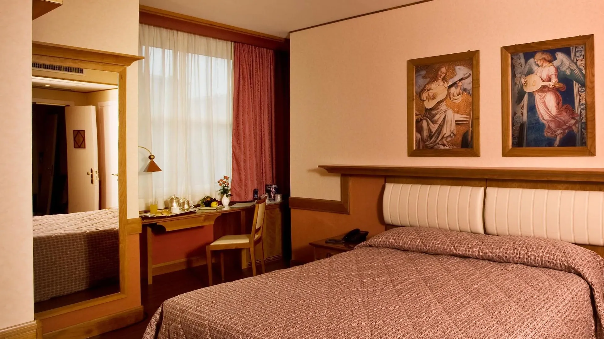 Sangallo Palace Perugia Hotel
