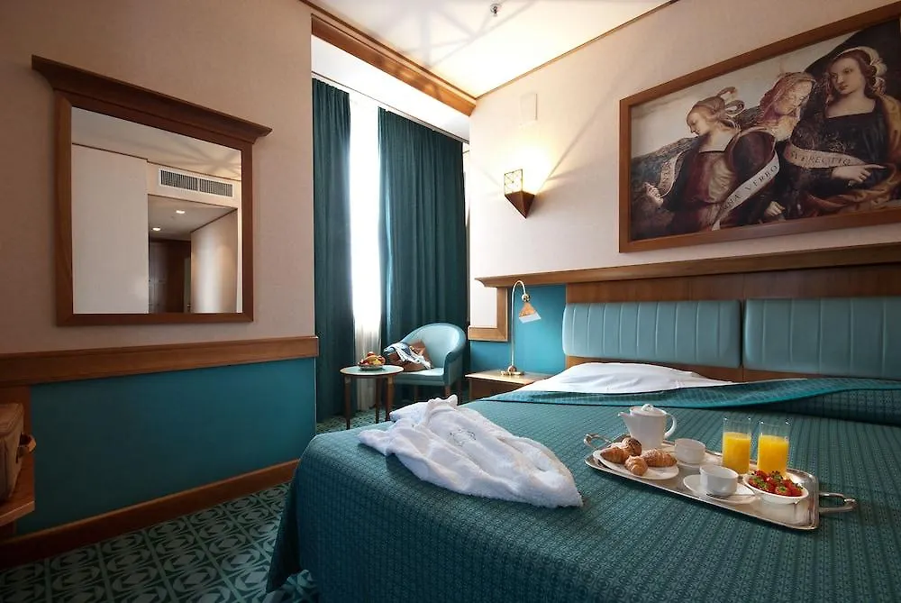 Sangallo Palace Perugia 4*,  Italien