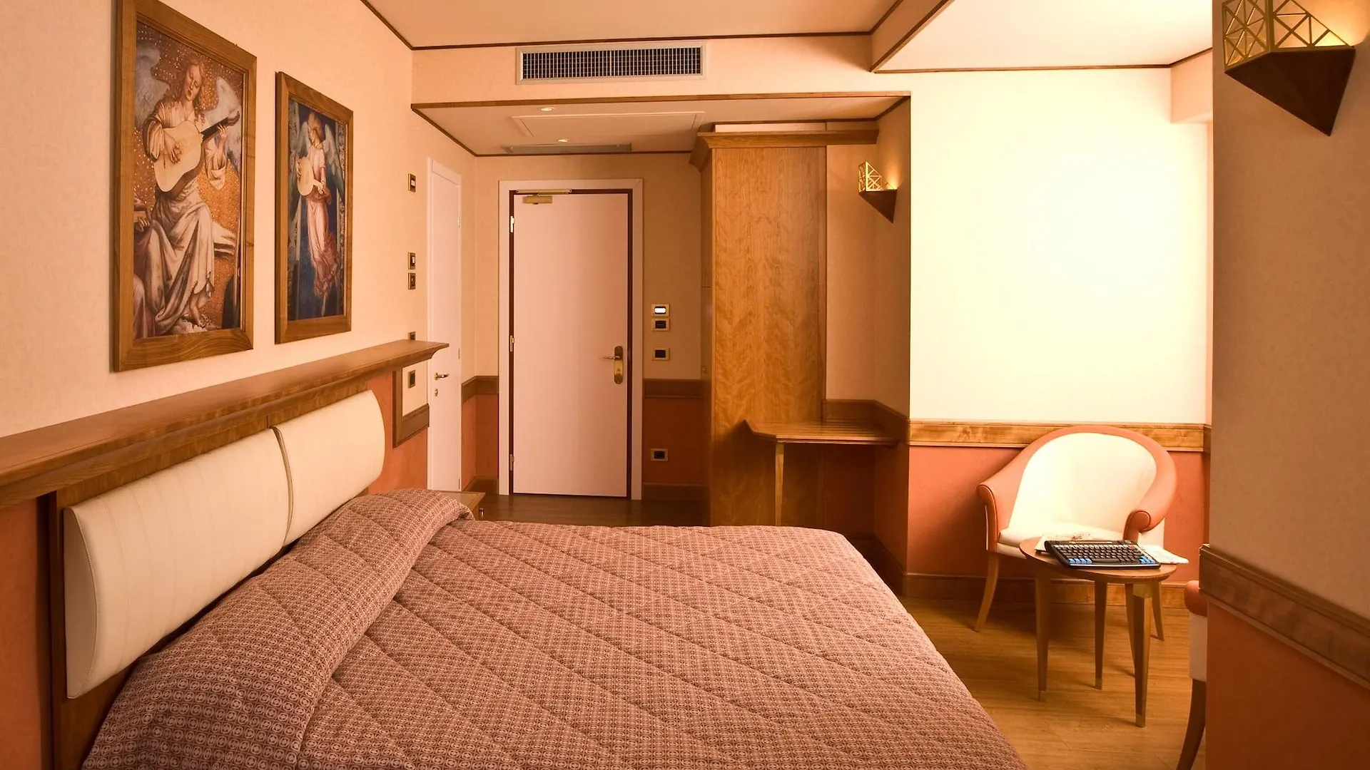Sangallo Palace Perugia Hotel